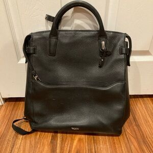Tumi Stanton Safra Black Leather convertible Bagpack Unisex.